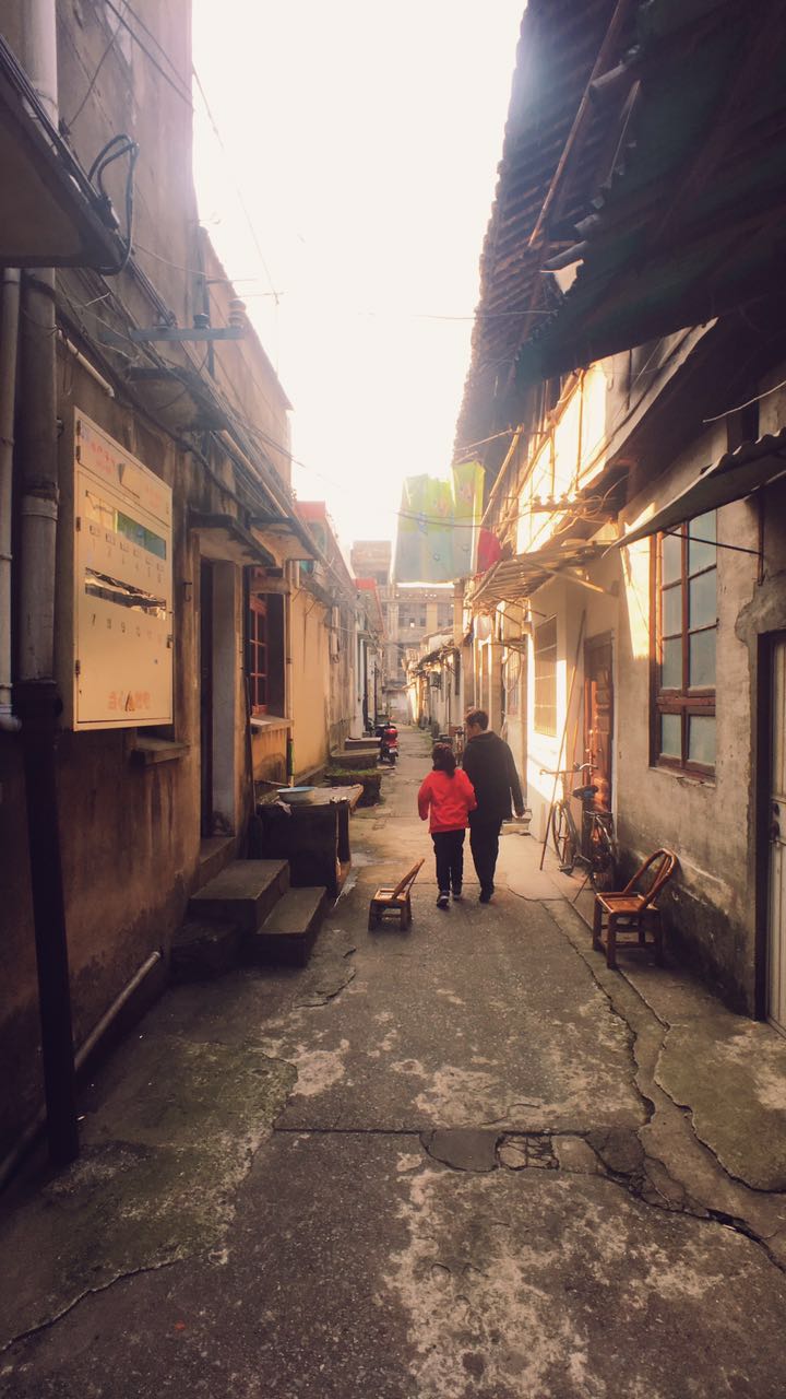 繁华寥落，往事如烟……回不去的少年时光，宛如黄粱一梦……