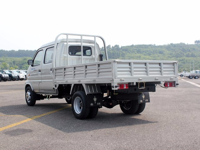 640x480_autohomecar__wKgHzlZf8ECAOmq1AAmKlurpdss308.jpg
